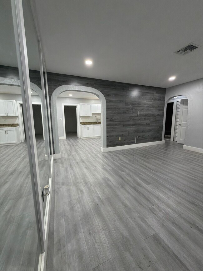 Foto del edificio - 3565 NW 81st Terrace