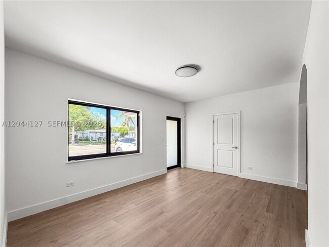 Building Photo - 55 NW 125th St