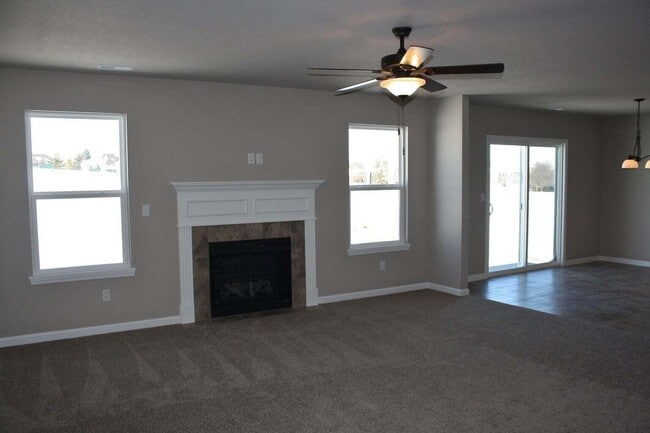 Building Photo - 5733 Abercorn Dr