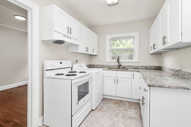 Building Photo - Cute Home for Rent!