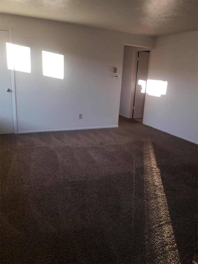 Foto principal - 708 Norman Ave NE