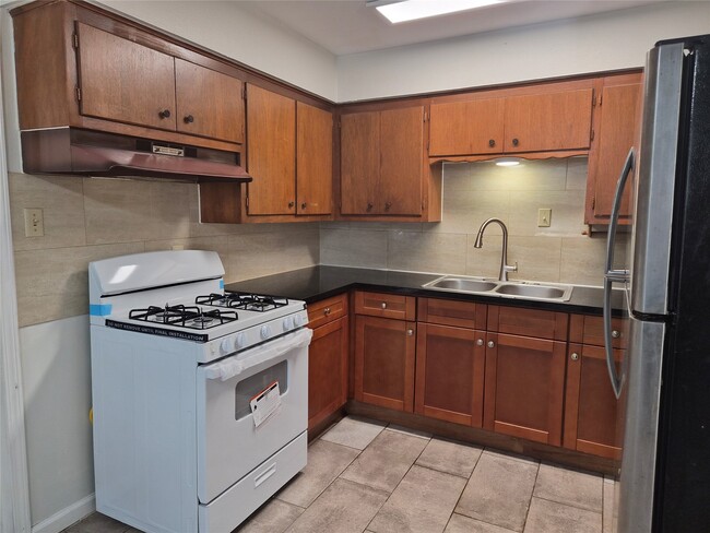 Building Photo - 4306 Effie St