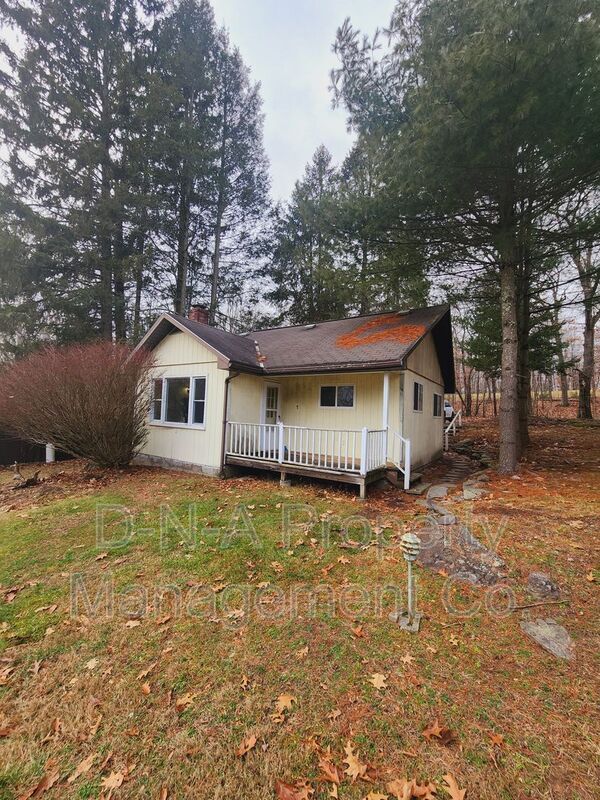 541 Abeel Cir, East Stroudsburg, PA 18301 House Rental in East