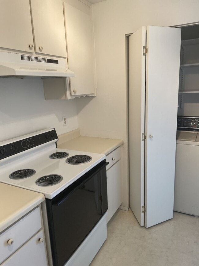 Foto del edificio - Amazing 2 Bedroom Available in Sought Afte...