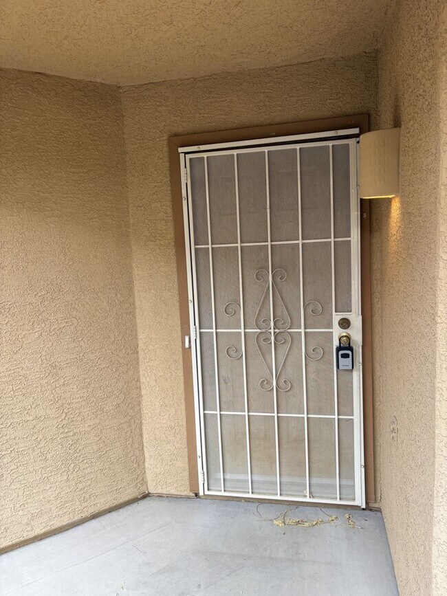 Building Photo - Vail School District Beauty