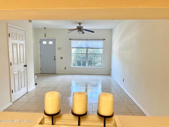 Building Photo - 12311 Kensington Lakes Dr