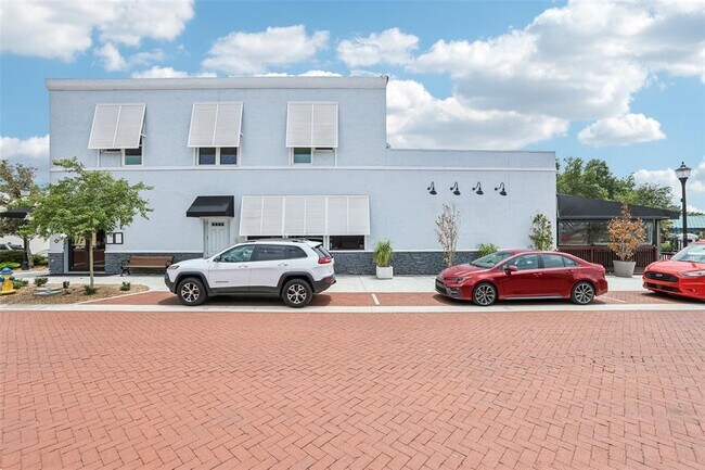 Foto del edificio - 801 W Montrose St
