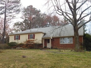 Building Photo - 10201 Garfield Rd