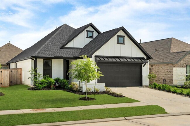 Building Photo - 21131 Austin Chalk Dr
