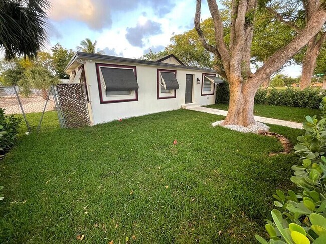 Building Photo - 1107 W Atlantic Ave