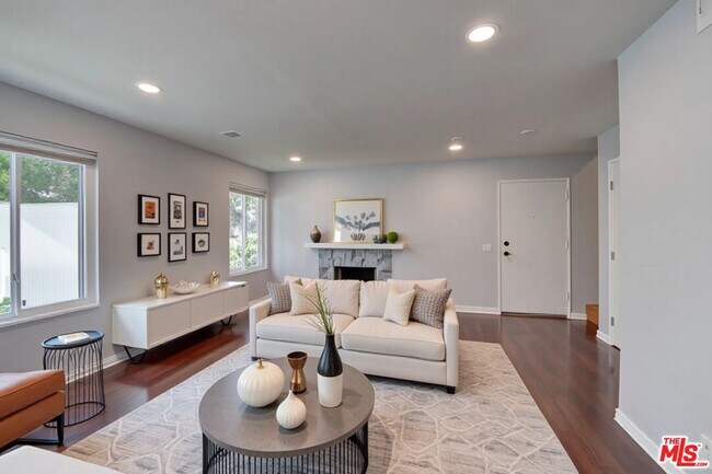 Foto del edificio - 1275 Seacliff Ct