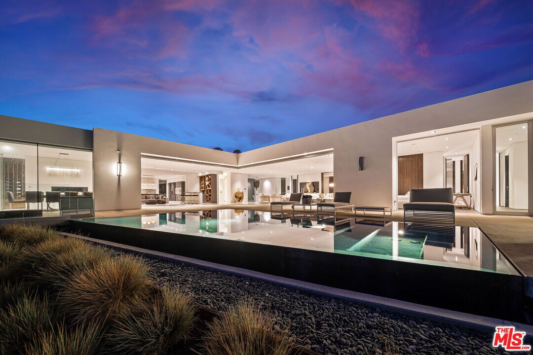 Foto principal - 551 Chalette Dr