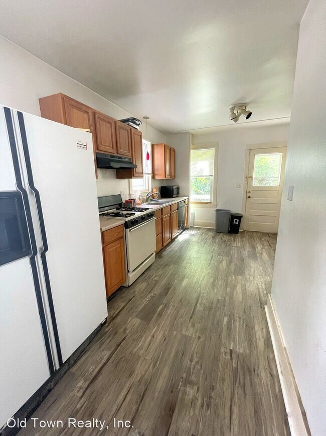 Building Photo - 4 br, 2 bath House - 942 Woodlawn Ave