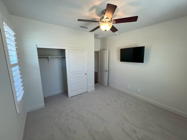 Foto del edificio -  Sierra Canyon 55+ Two Bedroom Home...