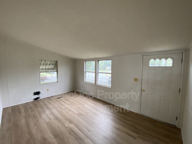 Foto del edificio - 900 White St