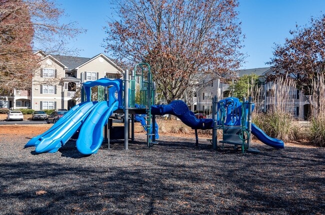 Building Photo - The Grove at Greenleaf