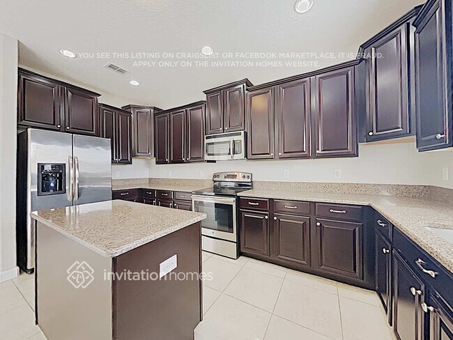 Building Photo - 1830 Thetford Cir