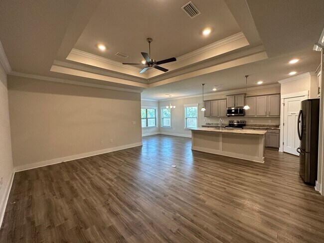 Building Photo - 4 Bedroom 3 Bath Craftsman Style Home off Beulah Rd!