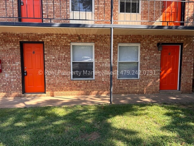 Building Photo - 2301 S V St