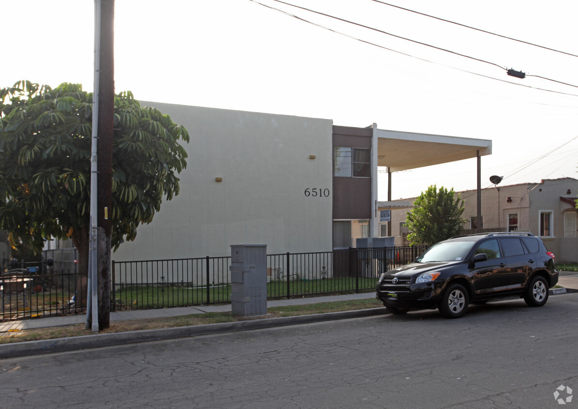 Building Photo - 6510 Flora Ave