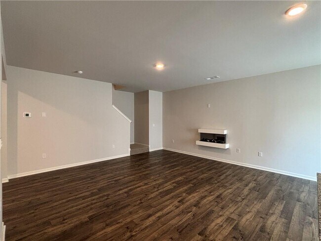 Foto del edificio - 219 Stoneybrook Dr