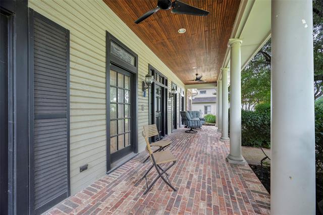 Foto del edificio - 6520 Twin Oaks Dr