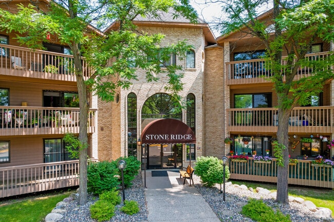 Building Photo - Stoneridge