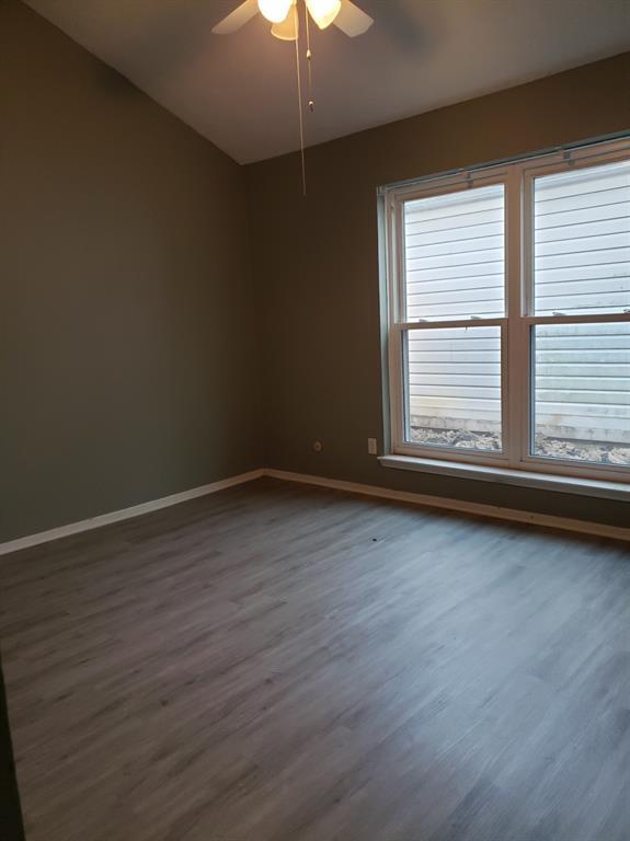 Building Photo - 10909 Glenwolde Dr
