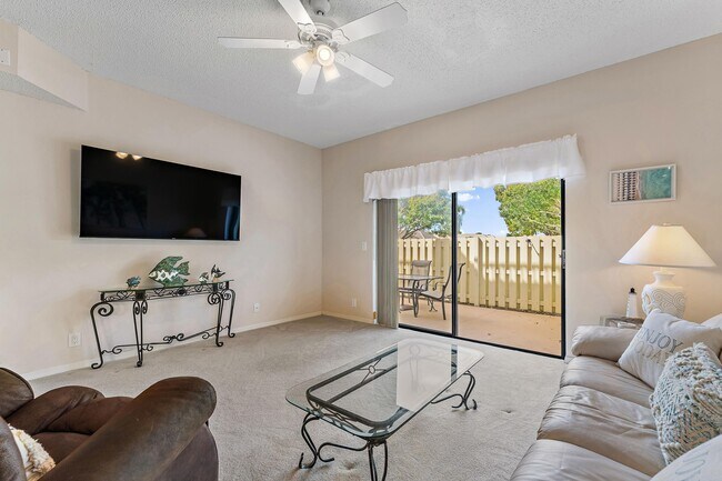 Building Photo - 740 Bella Vista Ct S