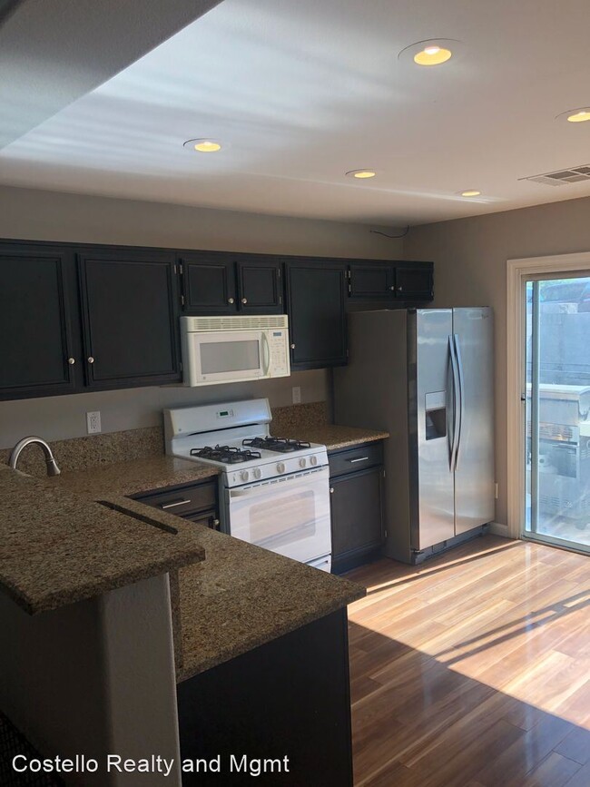 Building Photo - 2 br, 2 bath House - 9910 Lorian St