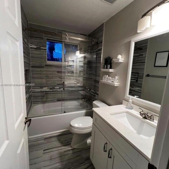 Foto del edificio - 12591 NW 57th Pl