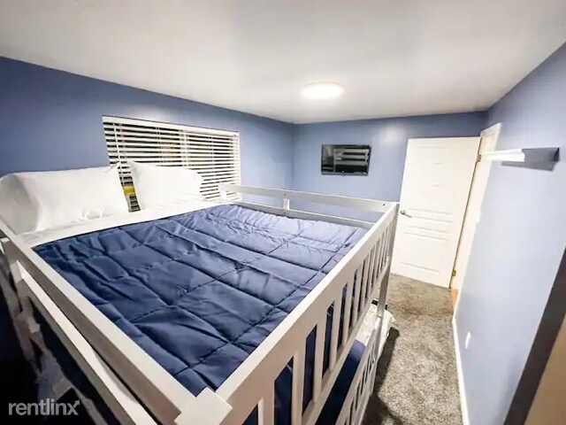 Foto del edificio - 5 br, 3 bath House - 2941 South 500 West