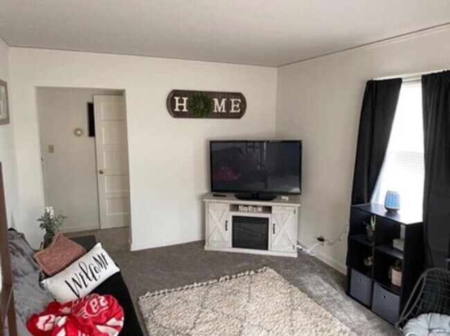 Foto del edificio - 307-309 West K Duplex