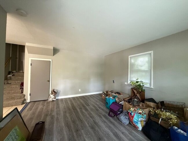 Foto del edificio - $1,250 | 3 Bedroom, 1 Bathroom Apartment | No Pets | Available for August 1st, 2026 Move in!