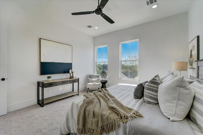 Foto del edificio - 2702 Elysian St