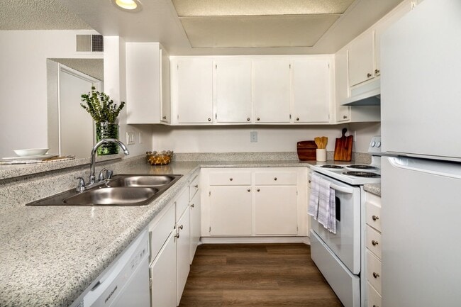 Building Photo - Sienna Residences