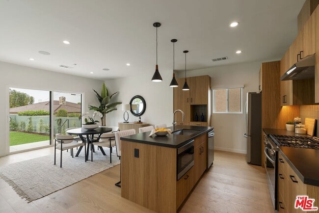Photo - 3815 S Cochran Avenue Unit House