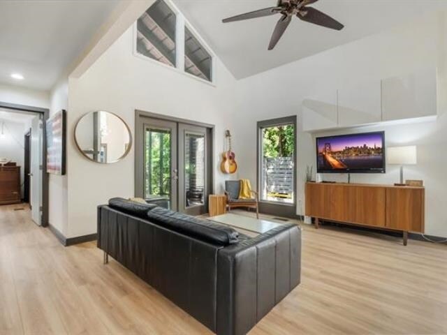 Foto del edificio - 2992 Bay Shore Dr