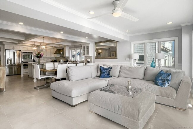 Building Photo - 43 Hillside Ave