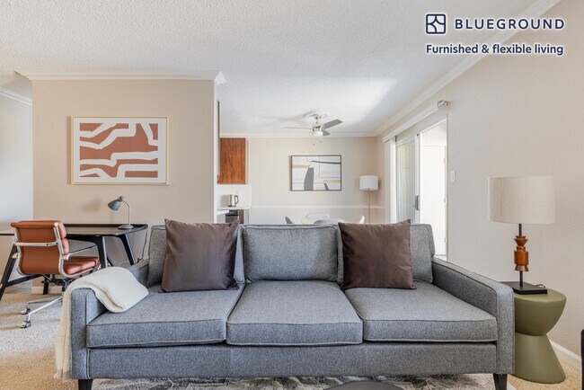 Foto del edificio - 350 Budd Ave