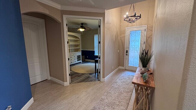 Foto del edificio - 12251 Regal Lily Ln