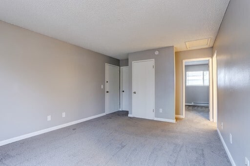 Building Photo - 2-Bed Has EVERYTHING YOU NEED!! Ask About ...