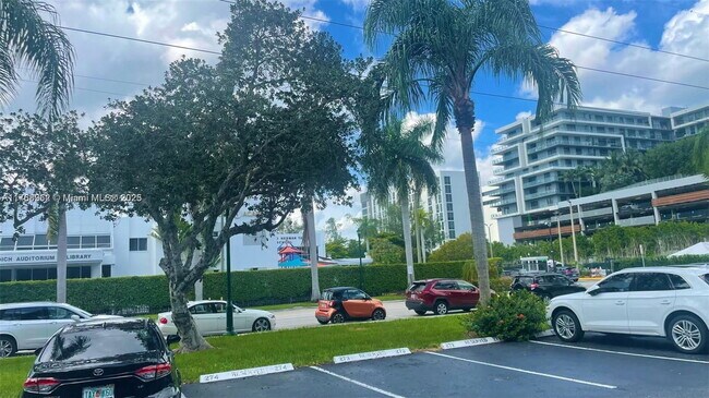 Foto del edificio - 20381 NE 30th Ave