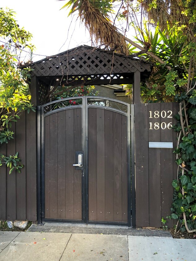 Street Entrance - 1802 11th St