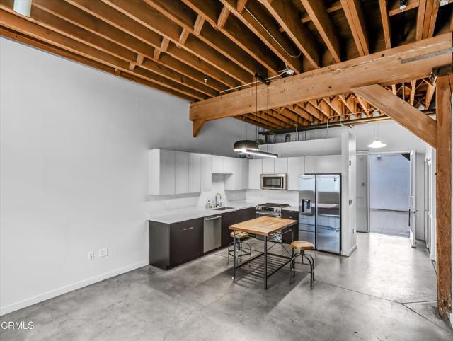 Building Photo - 527 Molino St