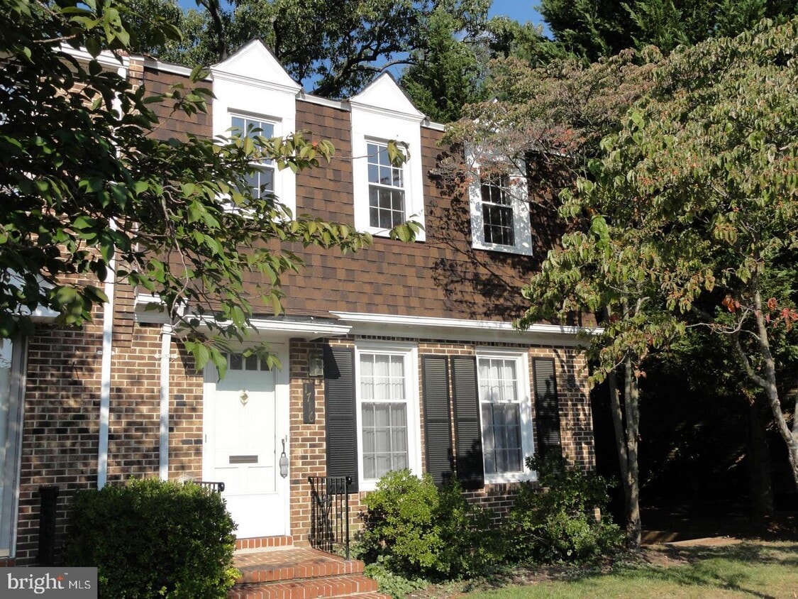 Primary Photo - 1716 Dryden Way