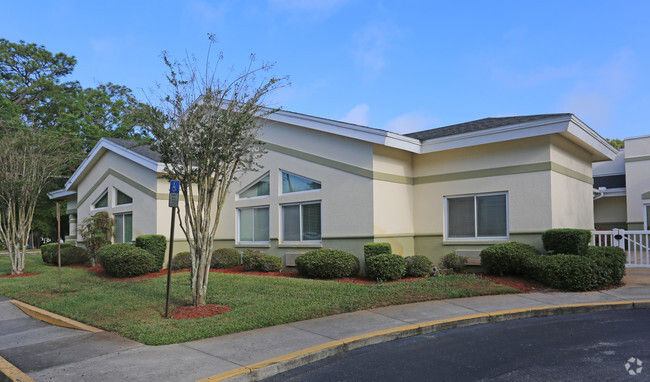 Building Photo - Blue Palms Senior Living of Deland