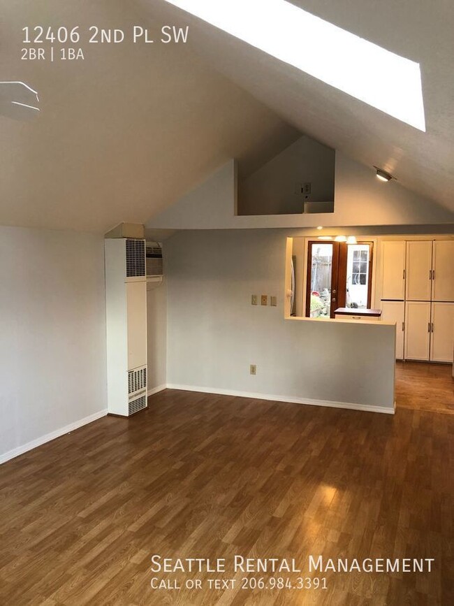 Building Photo - Super cute - Updated 2 Bedroom / 1Bath "Pi...