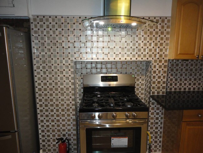 Foto del edificio - 121 5th Ave