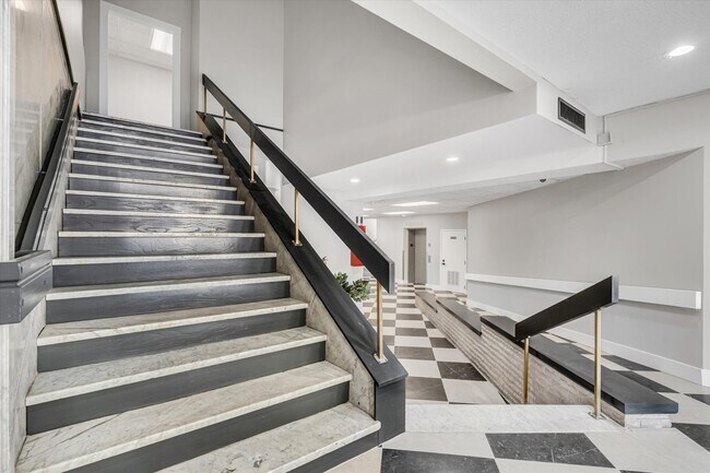 Foto del edificio - 400 N Main St